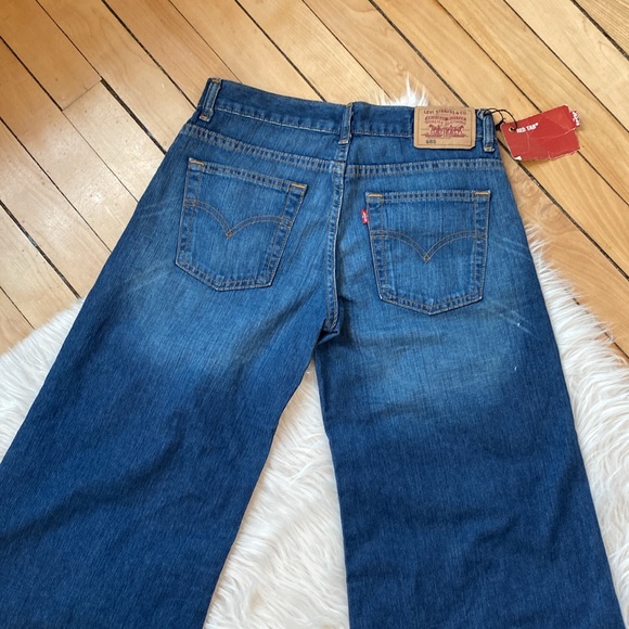 NWT Levi’s Vintage 685 Super Wide Leg Jeans, Size 28 - Picture 5 of 14